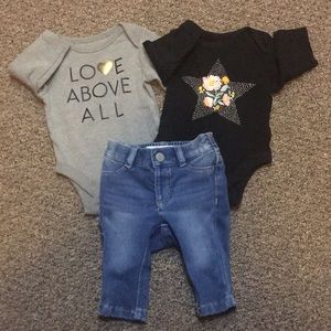 Old navy lot - 2 long sleeved onesies and ballerina jeggings/jeans for baby girl
